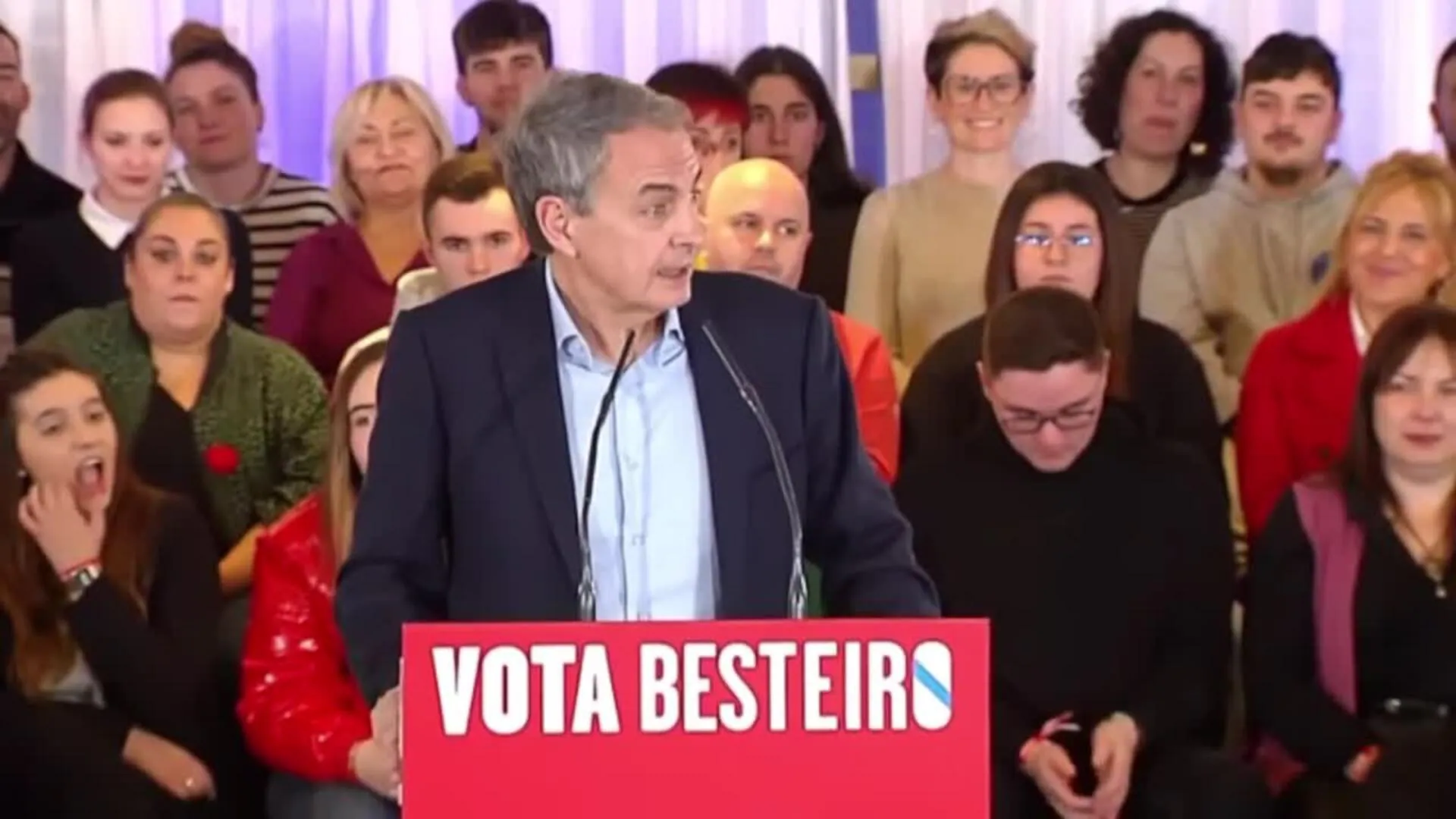 Zapatero asegura que el Partido Popular va a "ayudar a Feijóo y su gemelo"