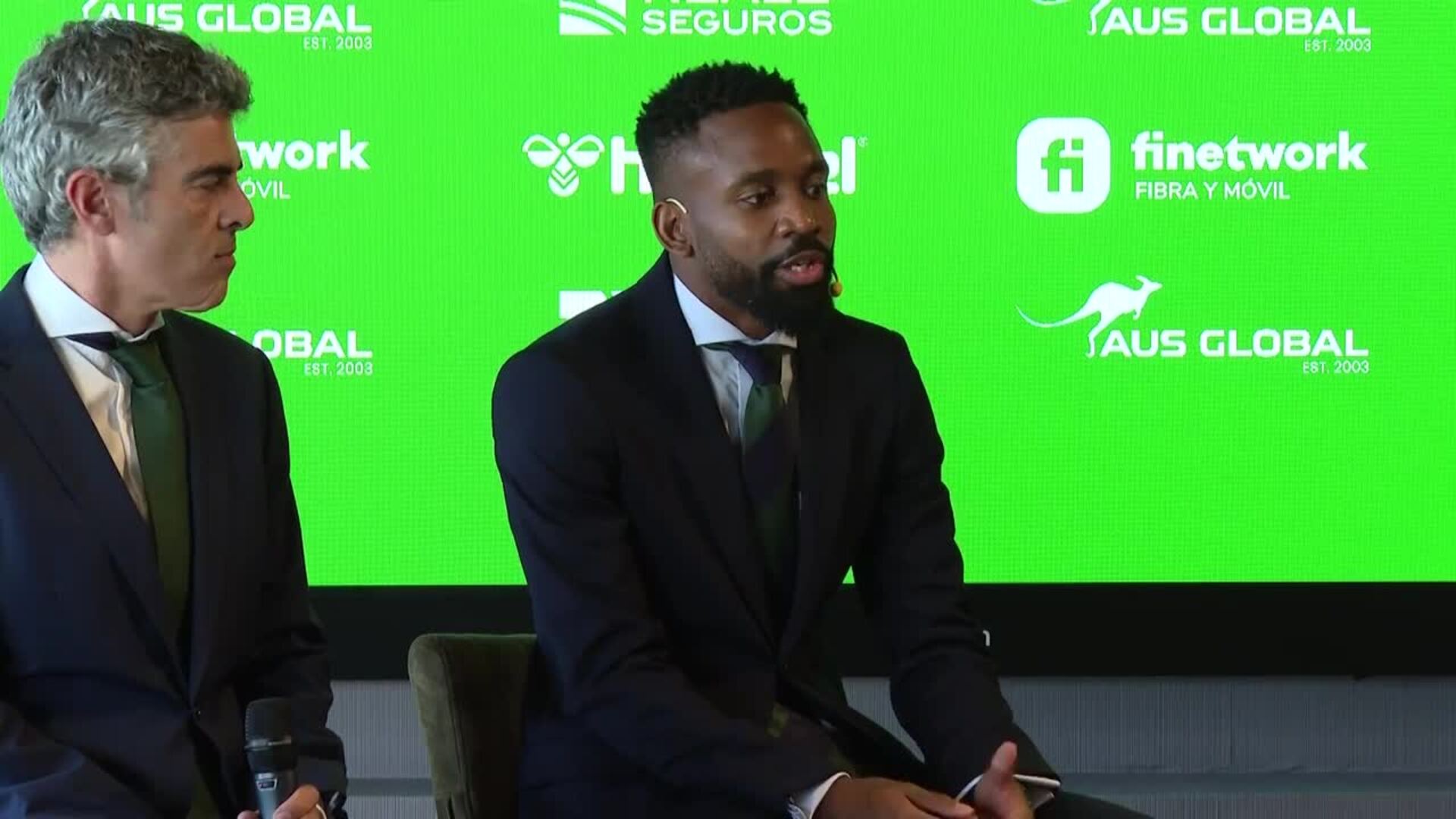 Bakambu asegura que el Betis es “el reto más excitante” de su carrera