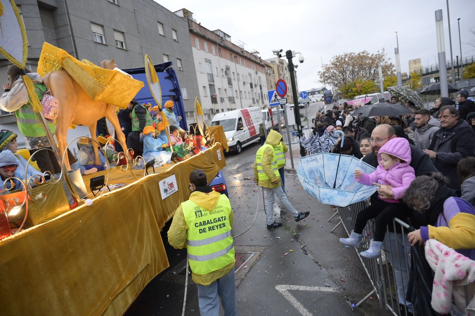 Fotos | Así ha vivido Badajoz la visita de Los Reyes Magos (II)