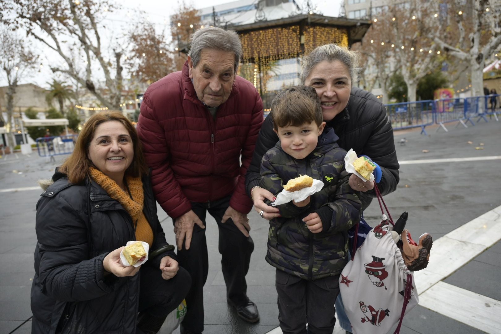 Fotos | Roscón de Reyes para todos en Badajoz
