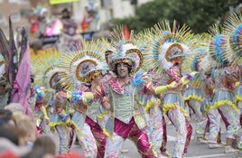 Comparsa Los Colegas en el desfile del año pasado.