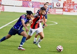 Moha en un partido ante el Extremadura de la temporada pasada.