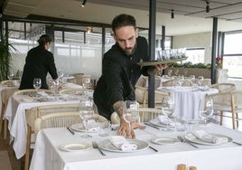 Camareros en Mérida. El de la hostelería de la provincia de Badajoz es uno de los convenios por renovar.