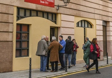 Fotos | Los militantes del PSOE de Extremadura votan para elegir a su secretario general