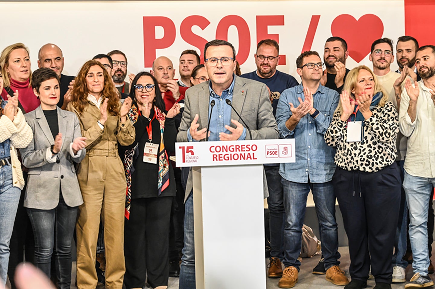 Fotos | Gallardo celebra su victoria en las primarias del PSOE de Extremadura