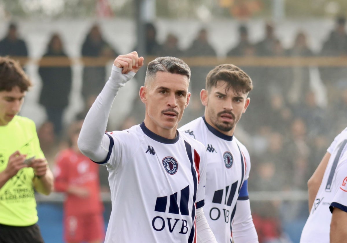 Callejón celebrando un gol a domicilio.