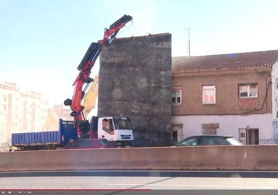 Los primeros edificios en ser derribados en el Paseo Extremadura por la obra del soterramiento en la A-5.