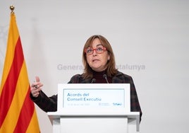 La portavoz del Gobierno catalán, Silvia Paneque, ante la prensa este martes.