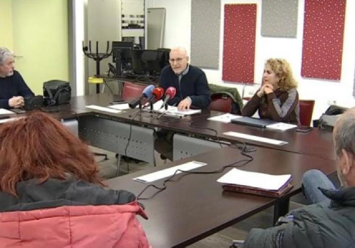 Rueda de prensa ayer en Cáceres.