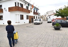 Plaza del ayuntamiento de Almaraz, donde comenzará la protesta este sábado a partir de las 10 horas.