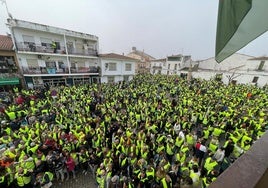 Así hemos narrado la manifestación contra el fin de la central de Almaraz