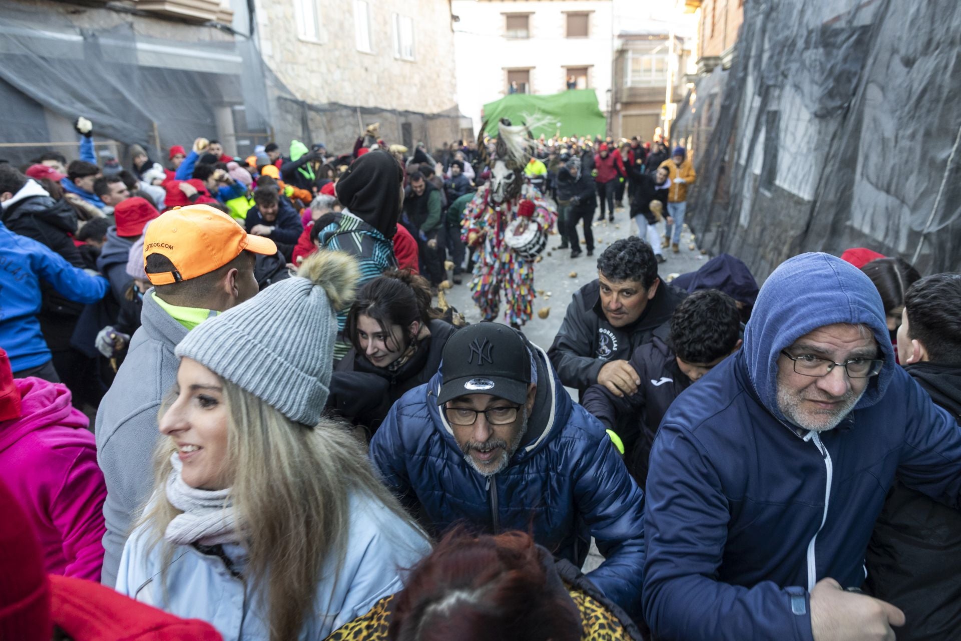 Toneladas de nabos caen sobre Jarramplas