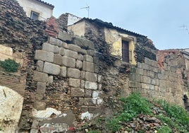 La Junta invertirá 248.000 euros en la restauración de la muralla de Coria