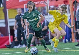 Arantza Díaz en un partido con la selección extremeña en el Campeonato de España.