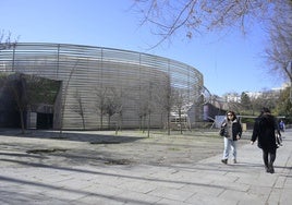 Vista exterior del Palacio de Congresos de Badajoz.