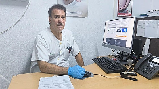 El ginecólogo agredido en Navalmoral: «Me daba puñetazos y patadas, y encima gritaba que yo le agredía»