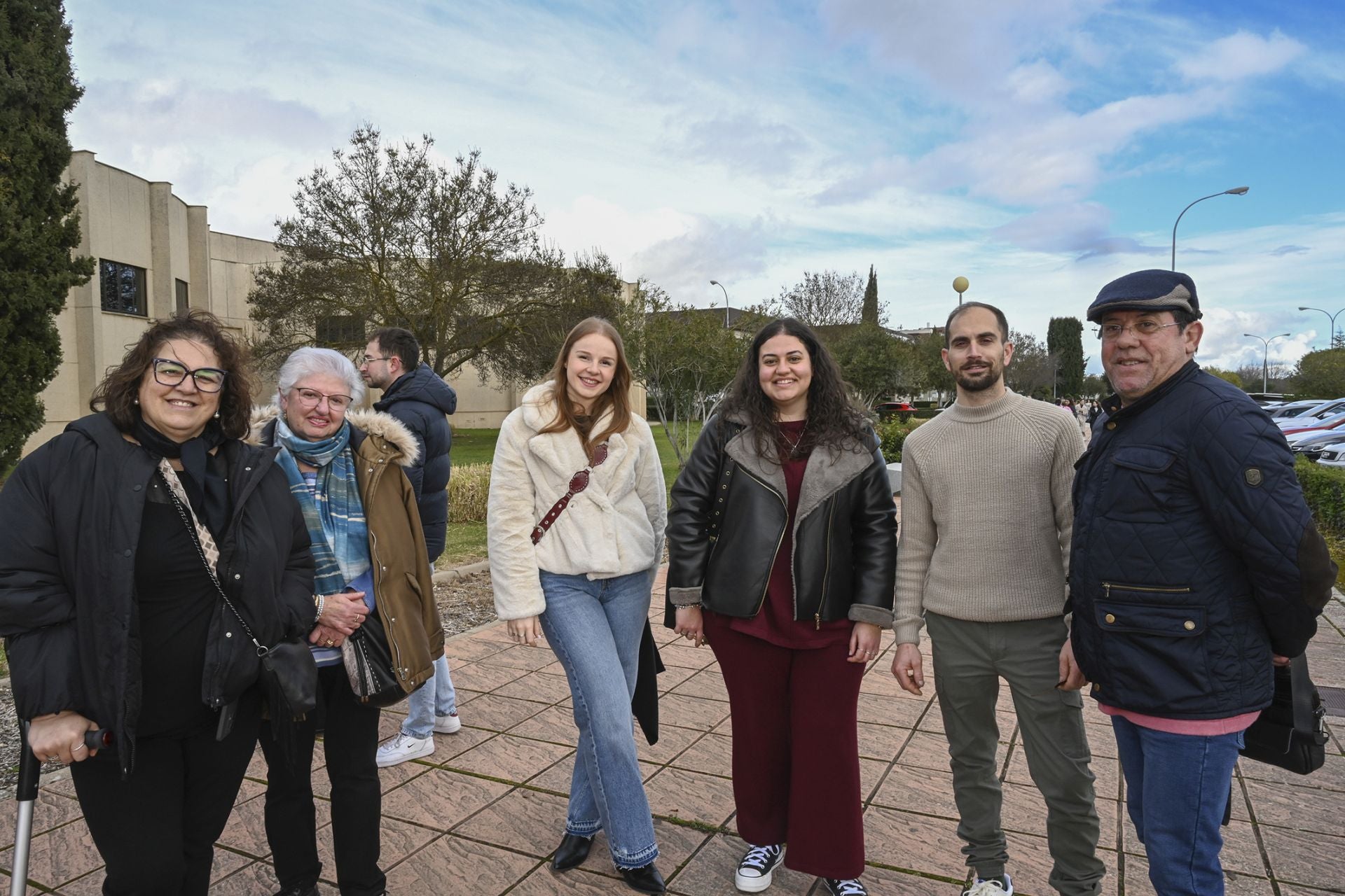 FOTOS | Los candidatos se presentan a los exámenes del MIR en Extremadura