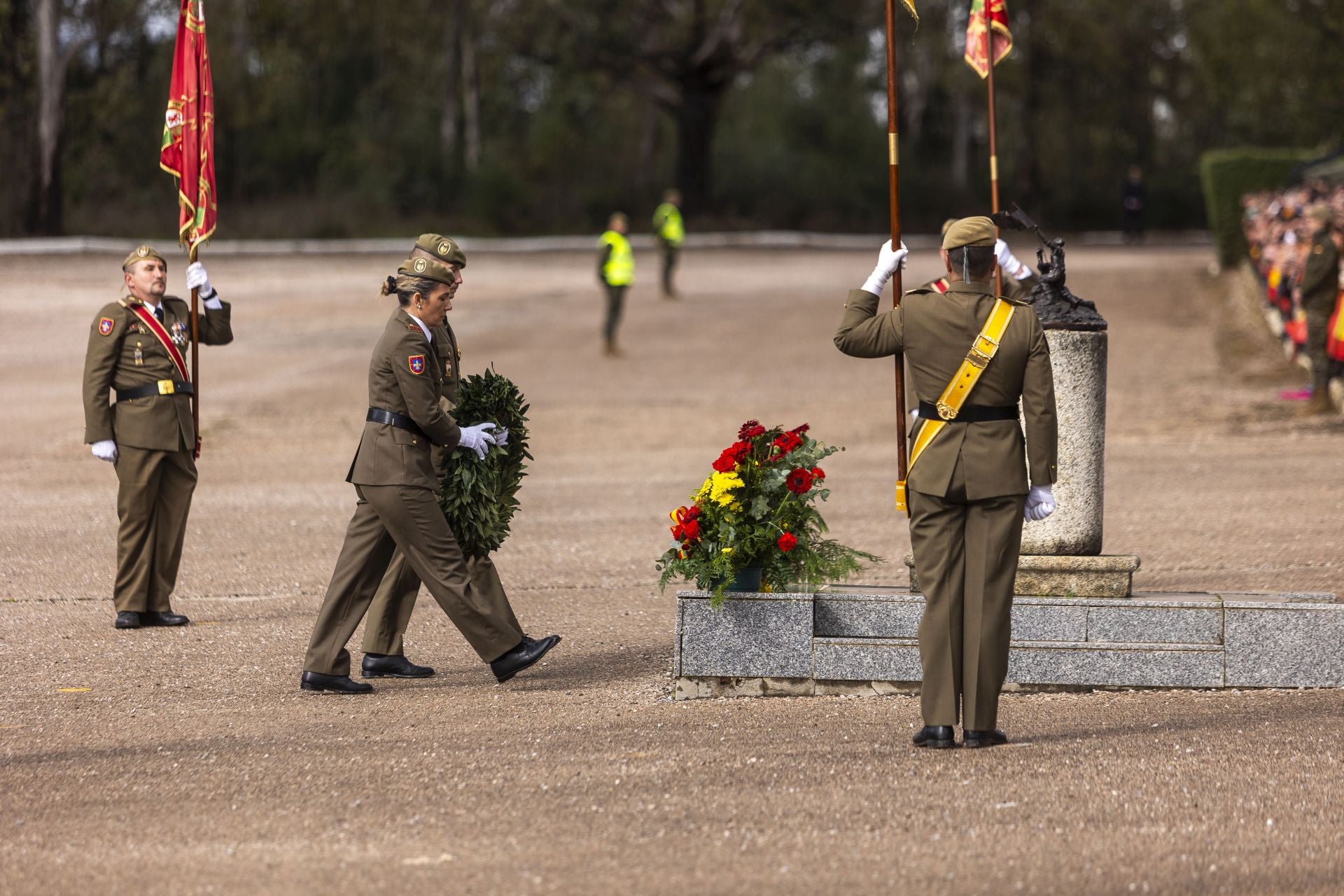 Fotos | Búscate en la jura de bandera en el Cefot de Cáceres