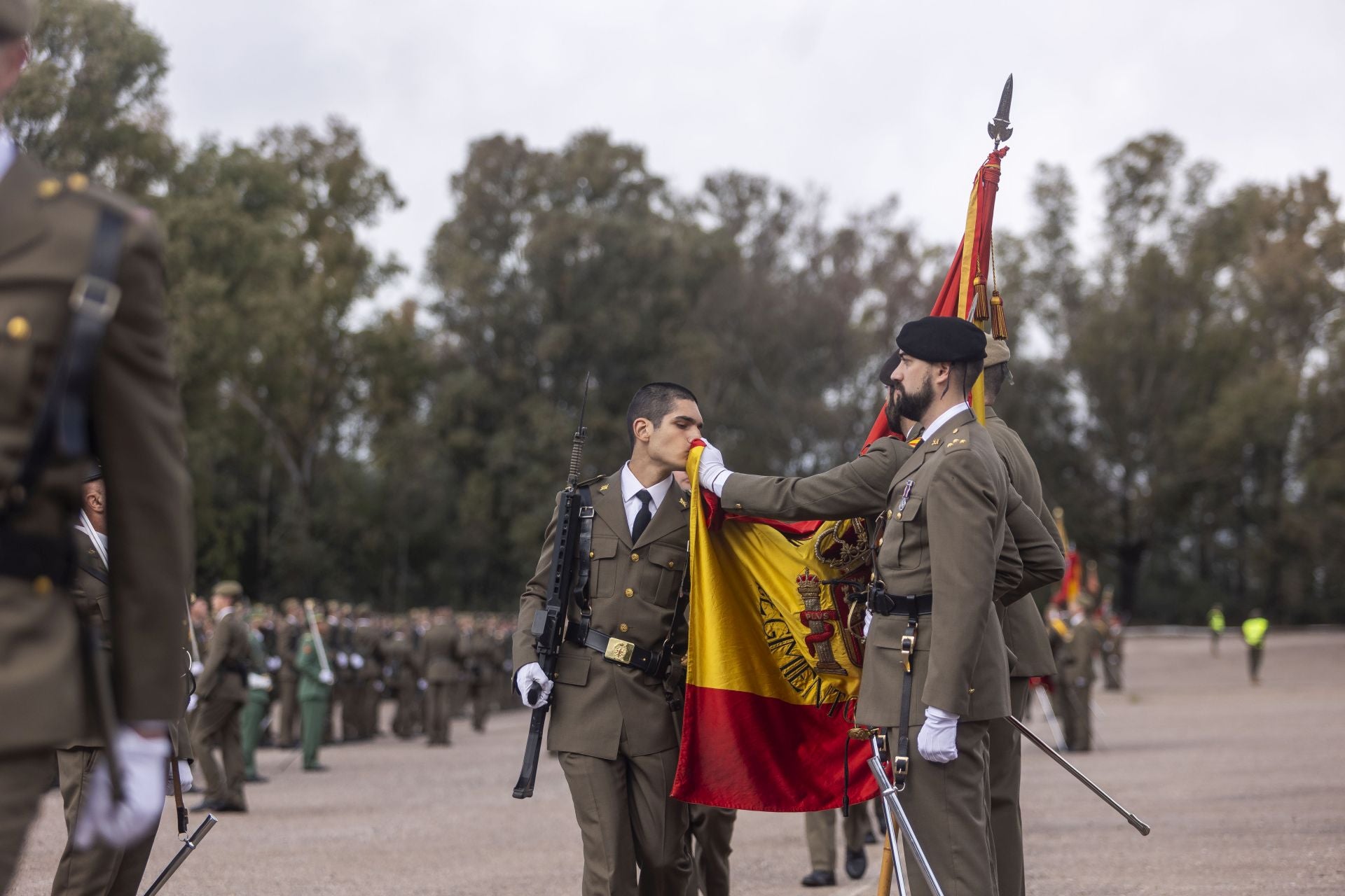 Fotos | Búscate en la jura de bandera en el Cefot de Cáceres