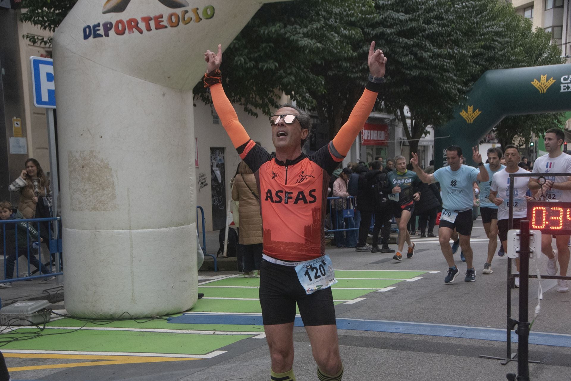 Búscate en La Vuelta al Baluarte de Badajoz (II)