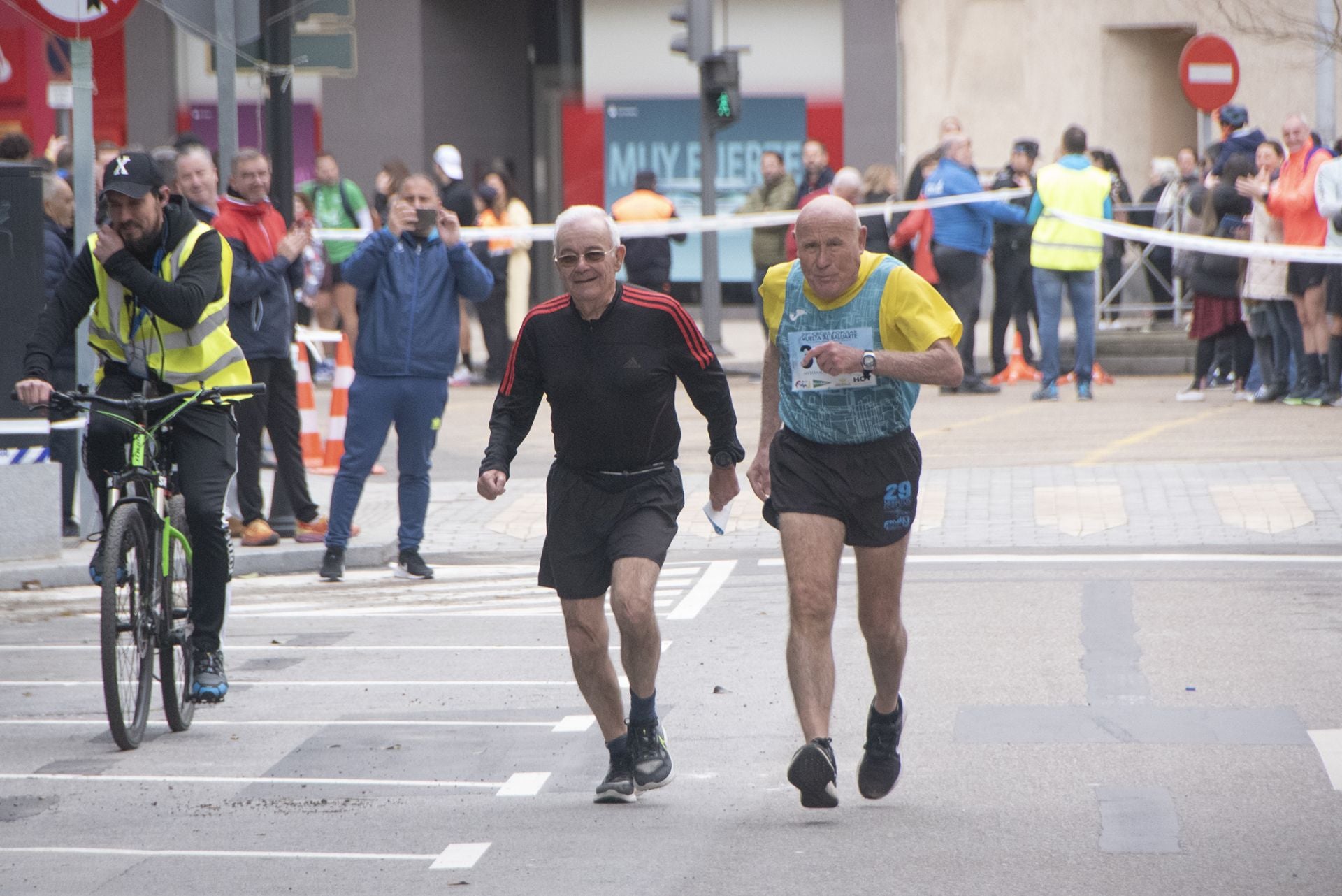 Búscate en La Vuelta al Baluarte de Badajoz (II)
