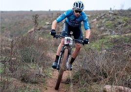 Luca Pérez durante la prueba del Tour of Giants en Campo de Criptana.