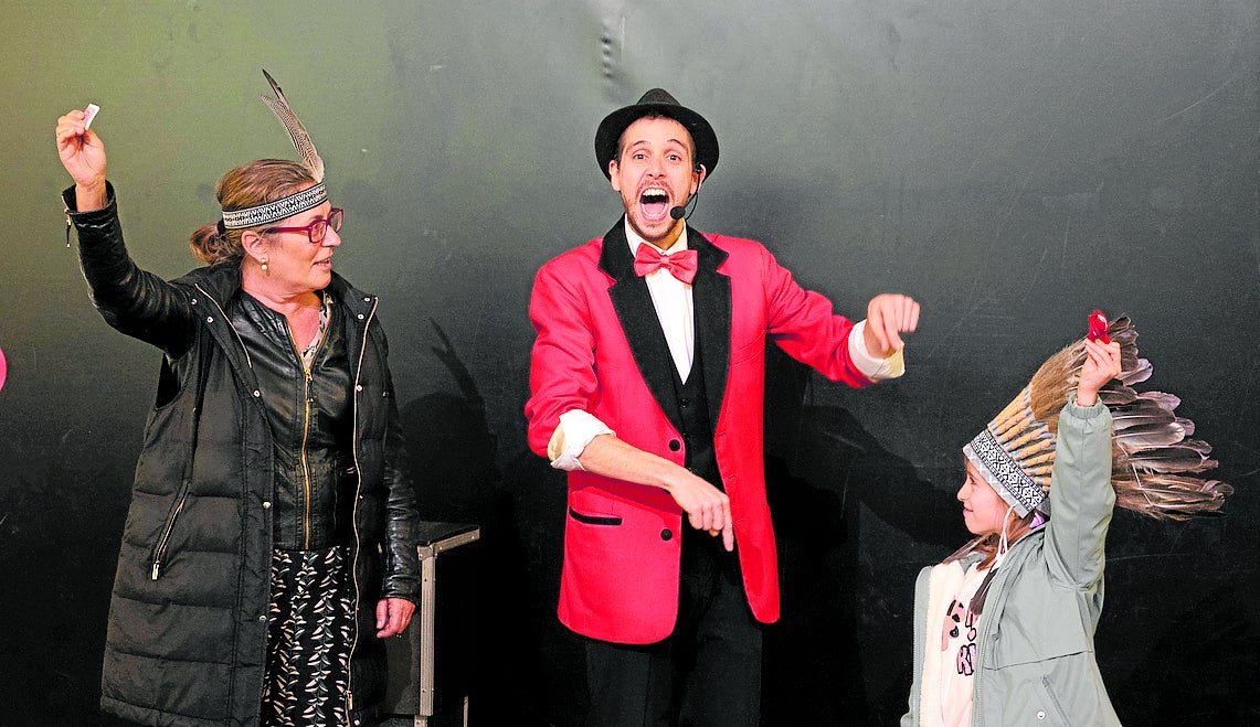 Celebración de la 'I Semana de la Magia Badakadabra' en el Hospital Centro Vivo.