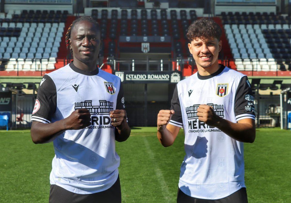 Herculano Nabian y Miguel Carvalho, nuevos fichajes del Mérida, en el Romano nada más llegar.