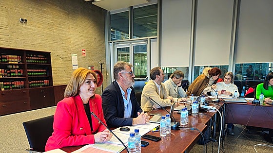 Extremadura convocará las oposiciones docentes en febrero y los exámenes serán en junio