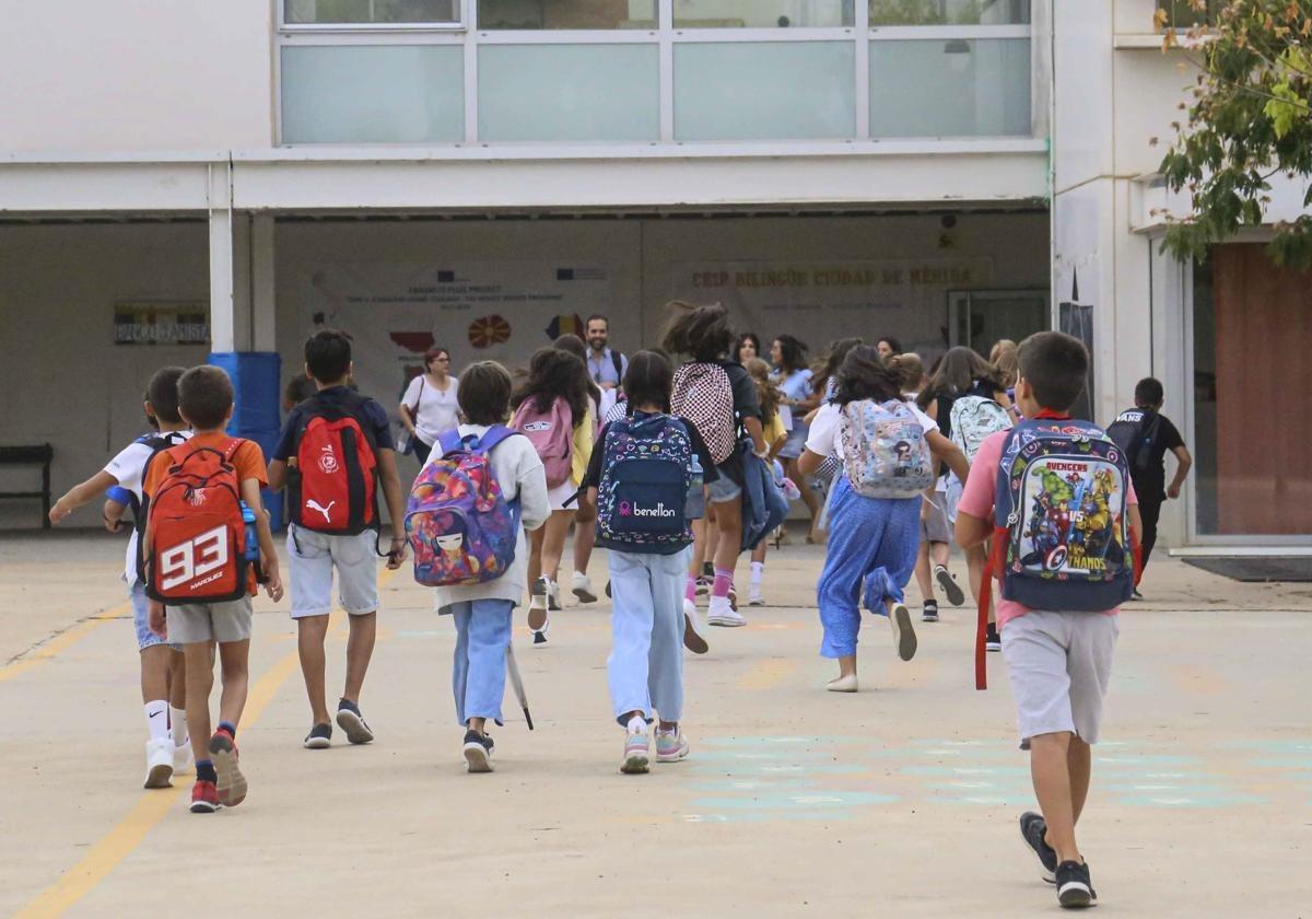 El PSOE alerta de que la tasa de abandono escolar en Extremadura ha crecido tres puntos