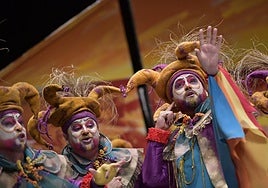 Un año más, el Carnaval de Badajoz permitirá disfrutar de las actuaciones de las murgas en la calle.