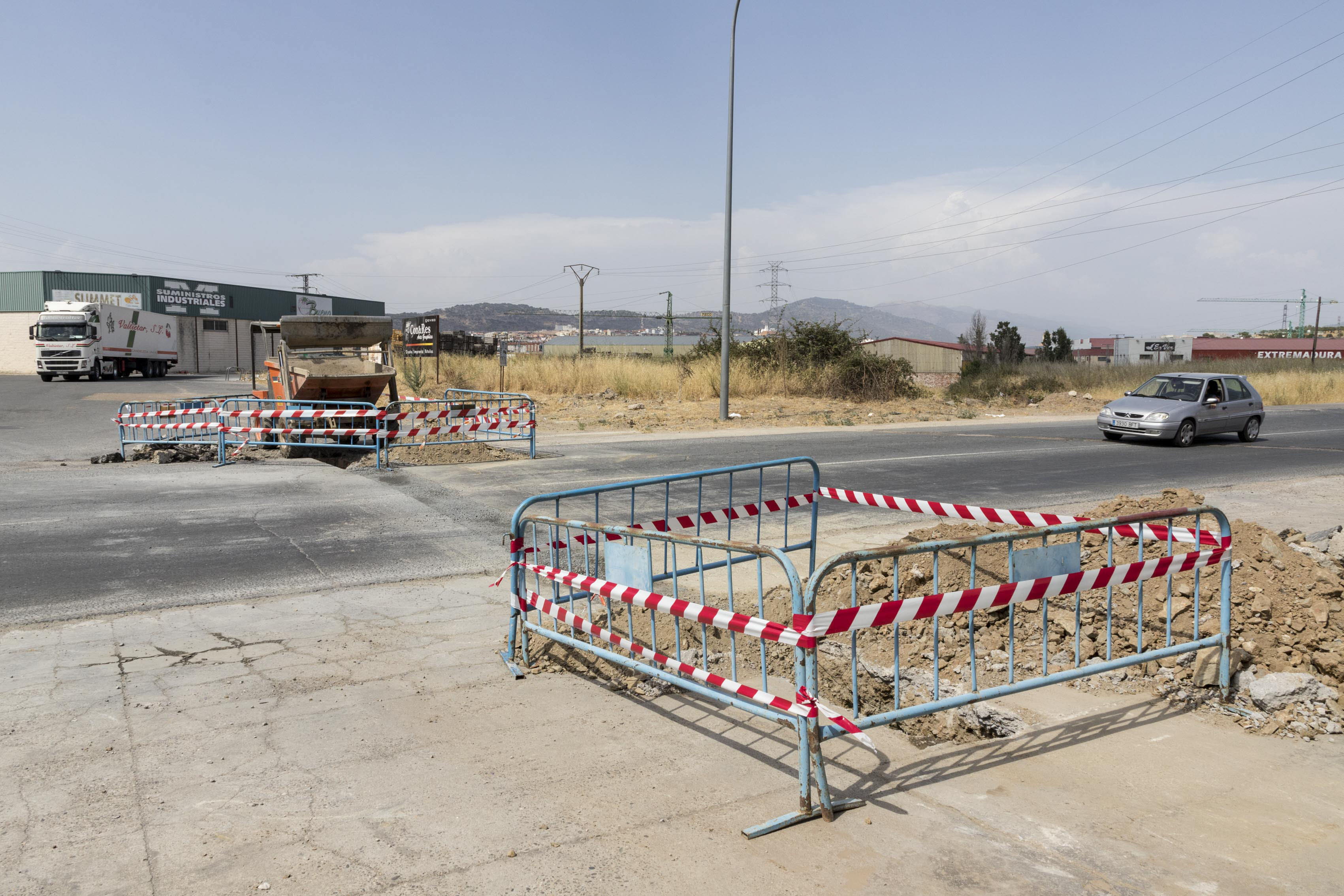 Los problemas en el firme de las vías o las aceras y otros asuntos ocupan el 13%.