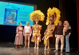 Presentación del programa del Carnaval, ayer, en el teatro.