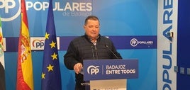 El portavoz del PP en la Diputación, Juan Antonio Barrios, este jueves.