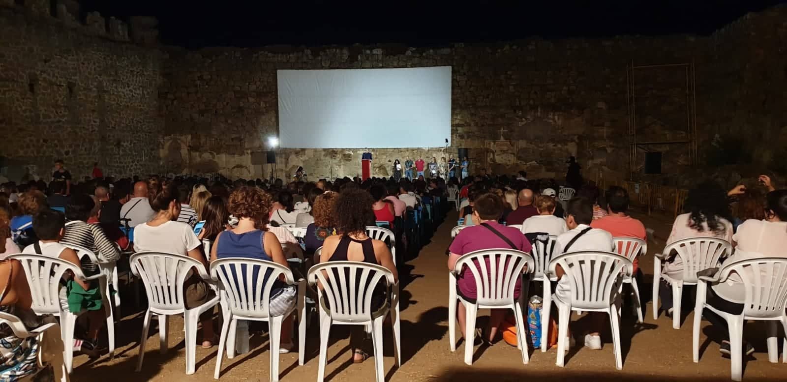 Así es el Castillo de los Herrera en Arroyo de la Luz declarado Bien de Interés Cultural