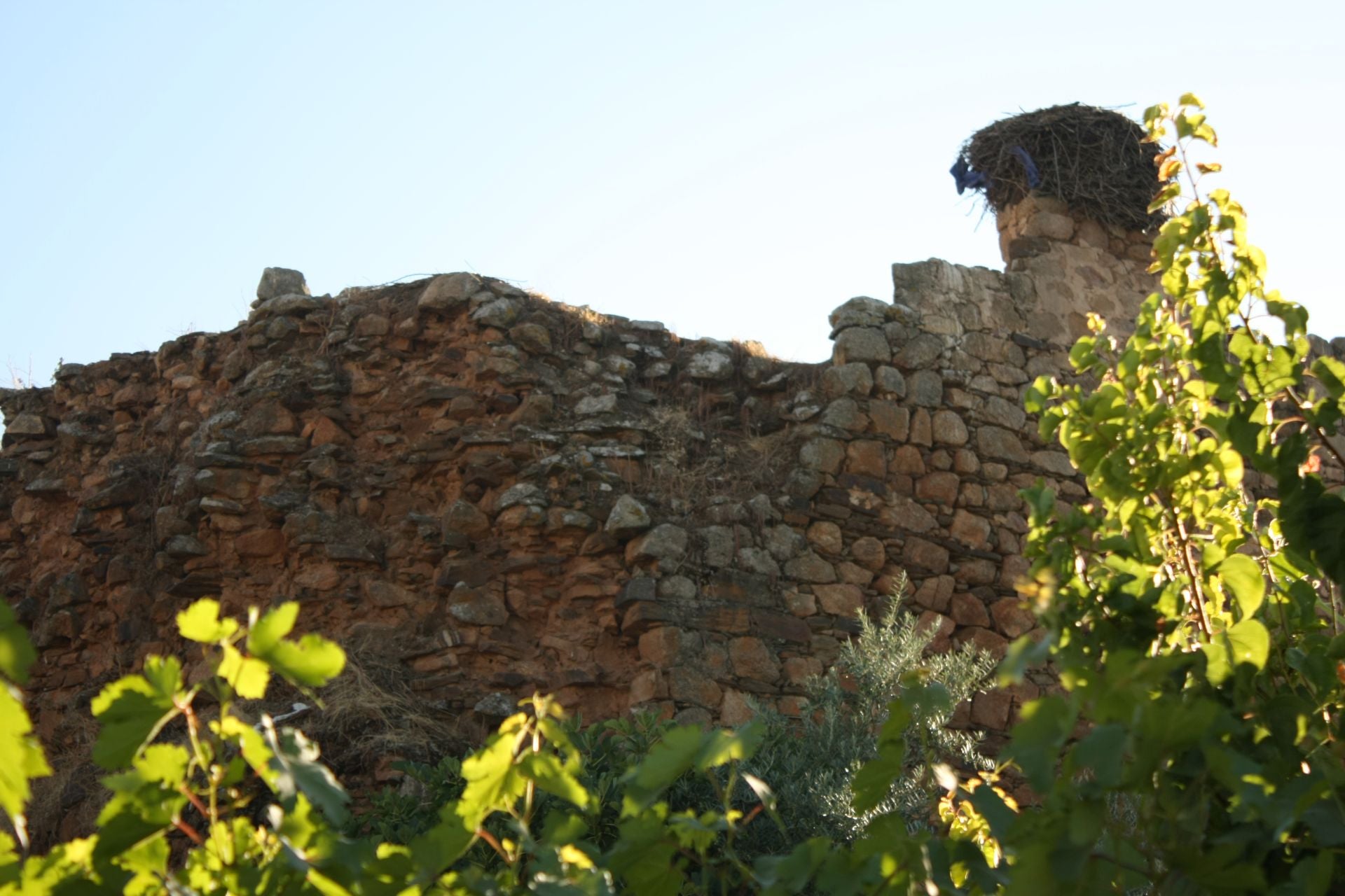 Así es el Castillo de los Herrera en Arroyo de la Luz declarado Bien de Interés Cultural