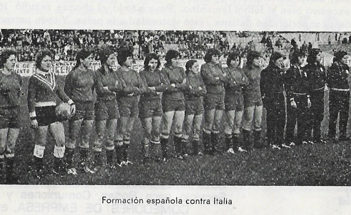 Imagen secundaria 1 - La selección española de visitante contra Italia; de local en Badajoz frente a Italia; página del Diario HOY publicada el 10 de diciembre de 1972, previo al encuentro en la capital pacense entre España e Italia.