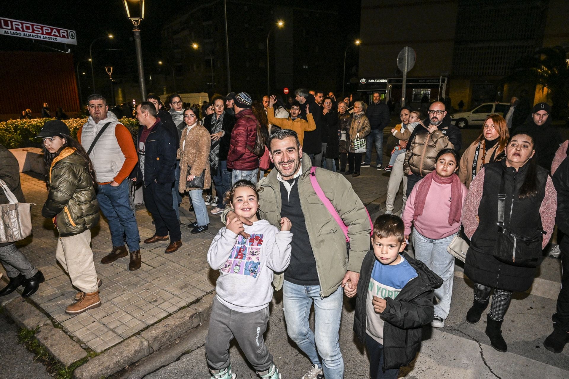 Las Candelas de la margen derecha en Badajoz, en imágenes