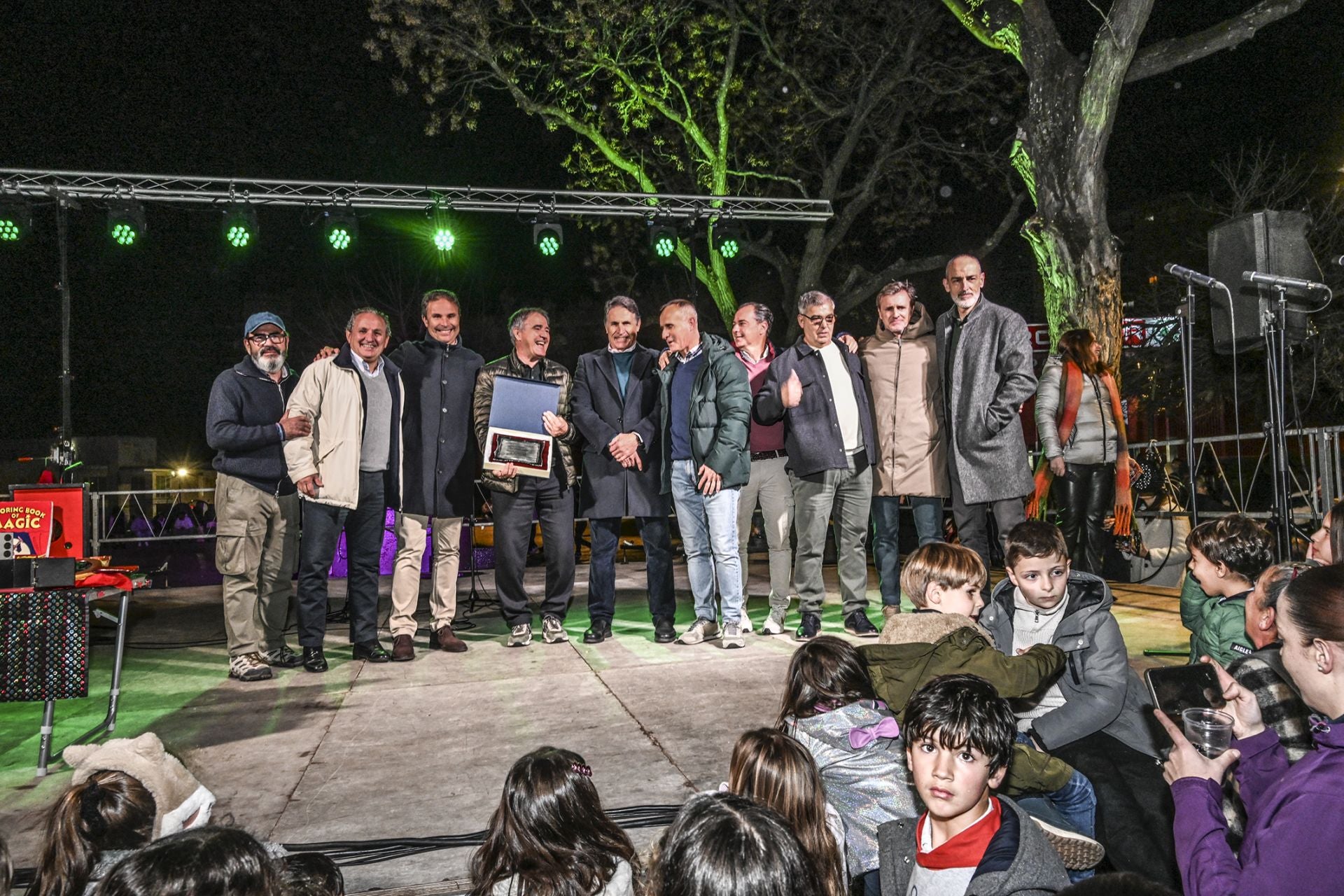 Las Candelas de la margen derecha en Badajoz, en imágenes