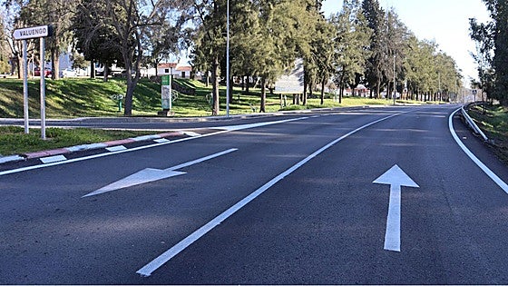 Finalizada las obras de mejora de la carretera de Valuengo, que une la EX-112 con la N-435