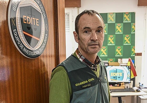 Javier Pérez Utrero, agente especializado de la Unidad de Investigación Tecnológica de la Comandancia de la Guardia Civil de Badajoz.