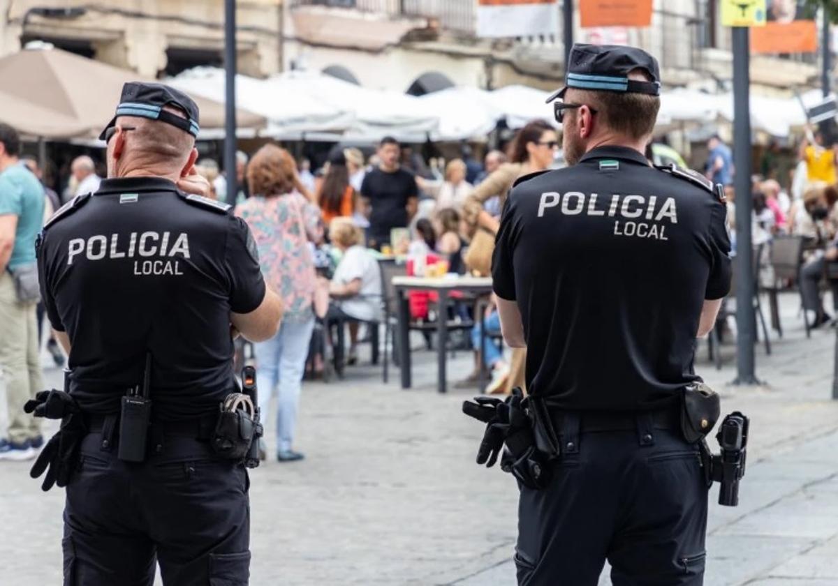 Imagen de archivo de agentes de la Policía Local de Plasencia.