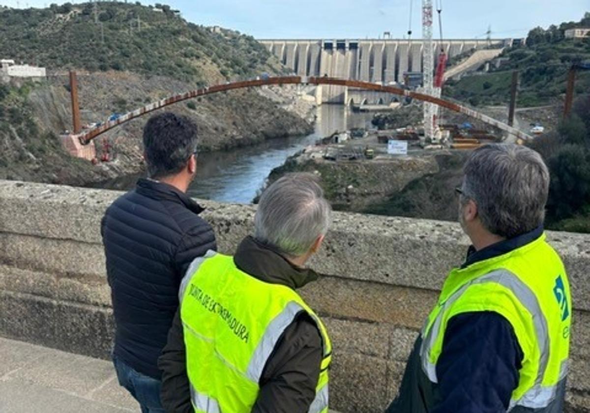 Estado actual del nuevo puente de Alcántara.