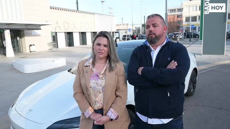Badajoz ya tiene su taxi cien por cien eléctrico
