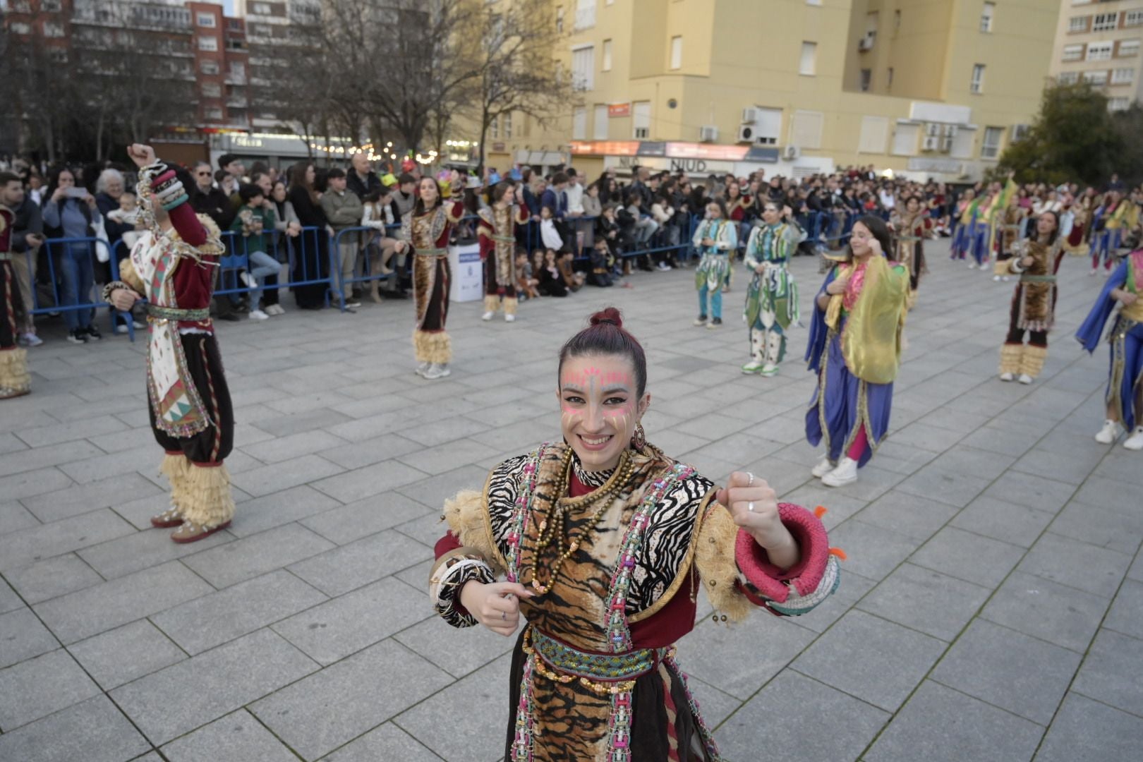 Así ha sido el desfile de comparsas con motivo de Las Candelas de Santa Marina