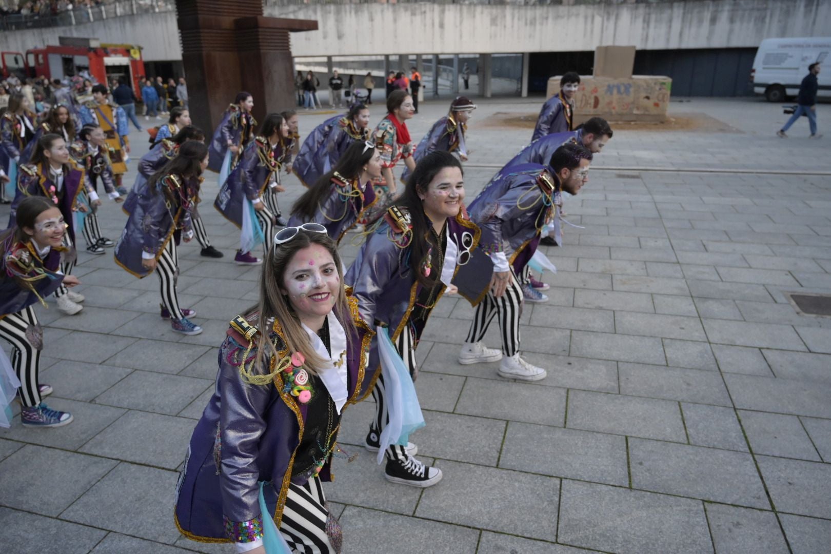 Así ha sido el desfile de comparsas con motivo de Las Candelas de Santa Marina