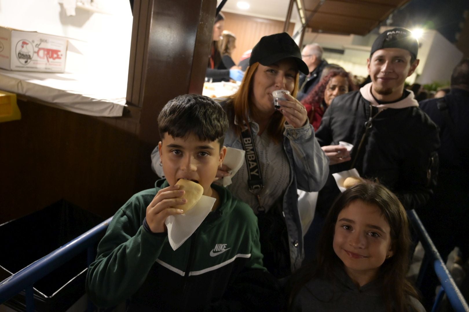 Así ha sido la quema del &#039;marimanta&#039; y la degustación de hornazos y vino