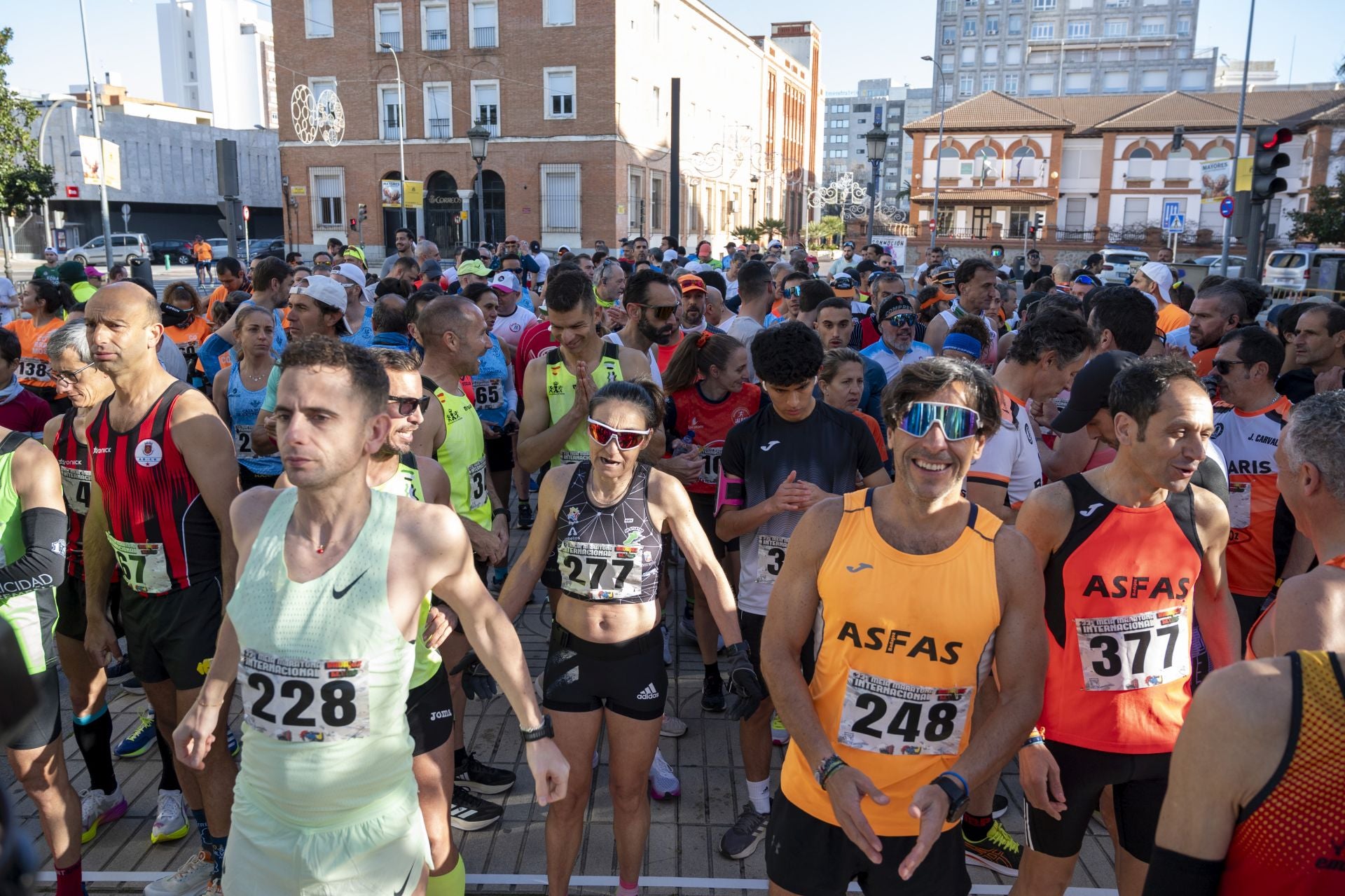 Carlos Gazapo y Raquel Cabaço se imponen en la media maratón Badajoz-Elvas