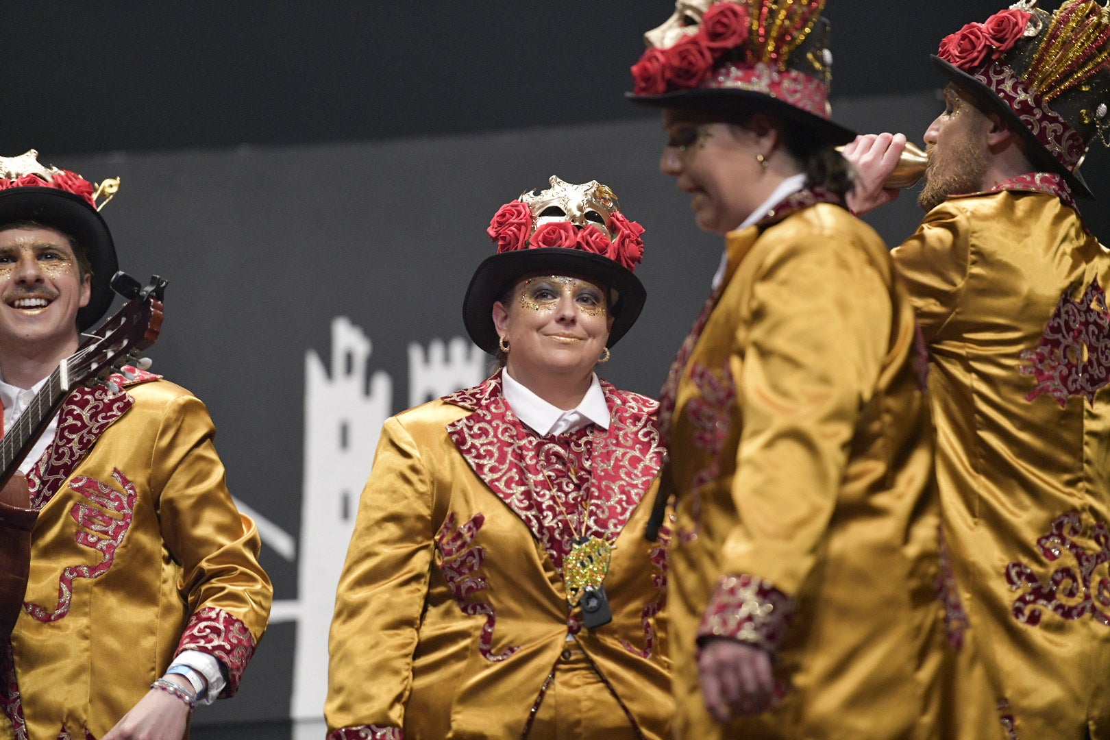 Actuación de la murga Charramangueros el primer día de preliminares del Concurso de Murgas del Carnaval de Badajoz 2025. 