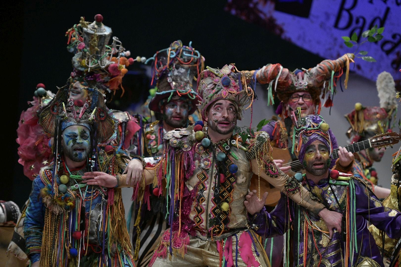 Actuación de la murga Sa Tersiao en el primer día de preliminares del Concurso de Murgas del Carnaval de Badajoz 2025. 